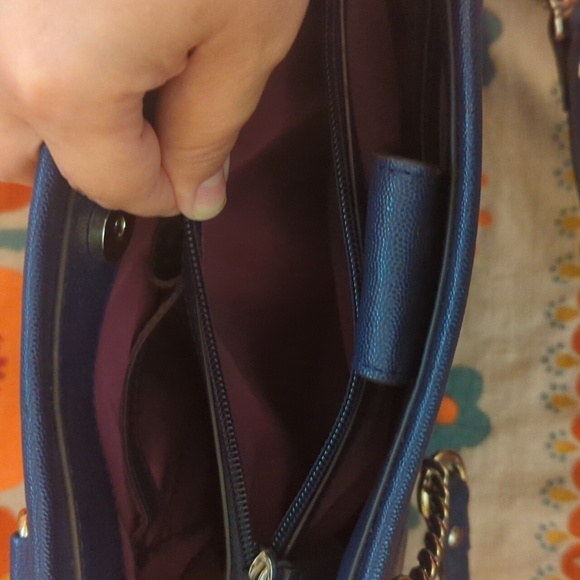 Anne Klein navy purse - Picture 7 of 8